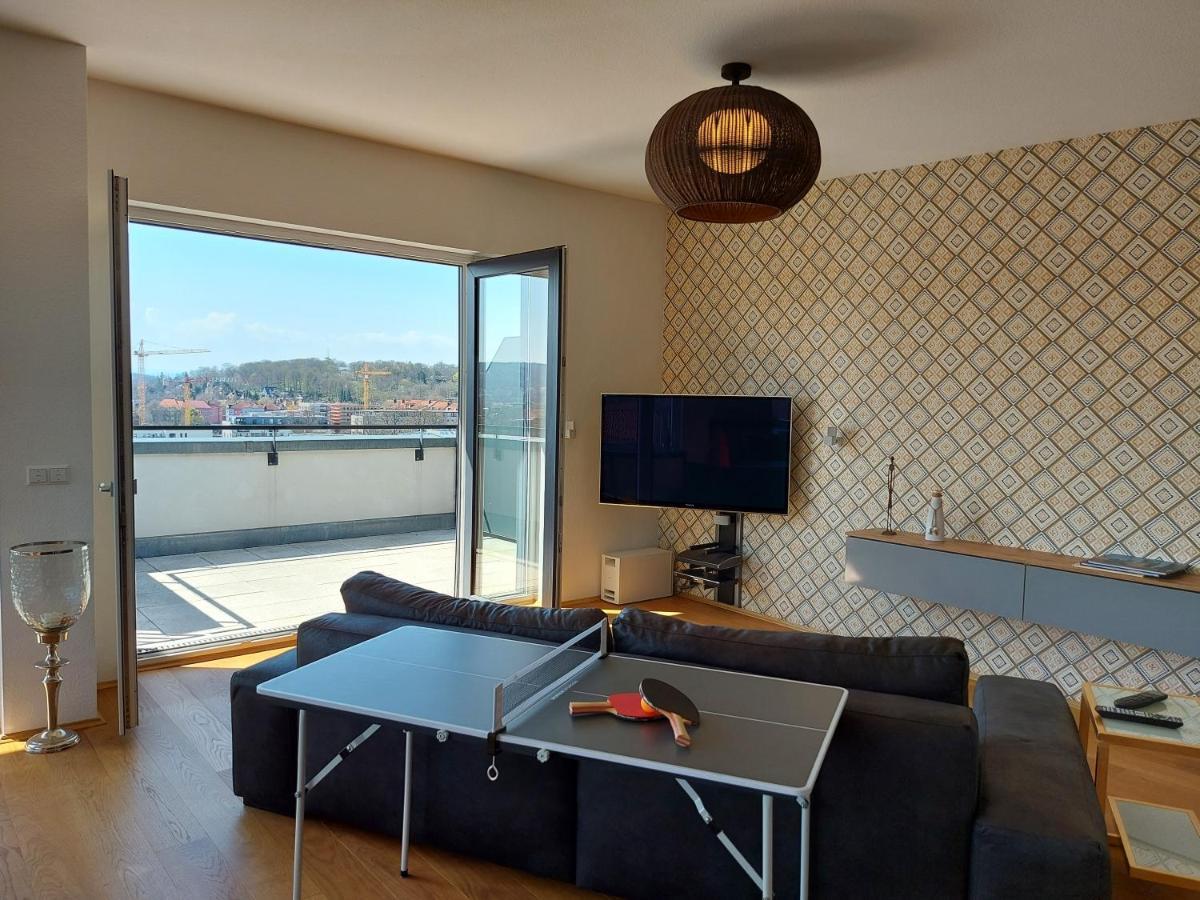 At The Top - Penthouse Ueber Den Daechern Der Stadt エアフルト エクステリア 写真
